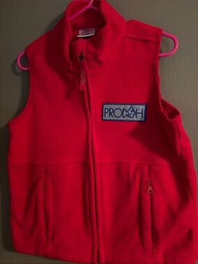 Prodah red Fleece Vest with Front Zipper 4t